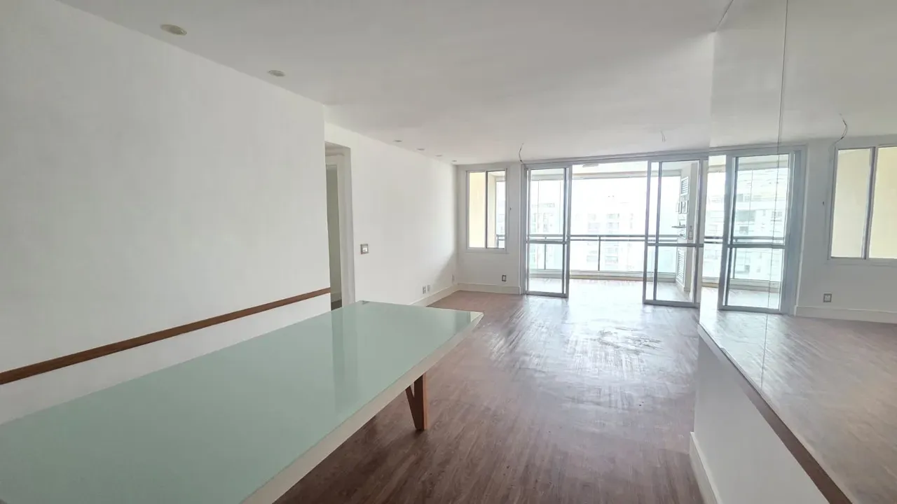 Apartamento com cozinha integrada e 4 quartos — photo 8