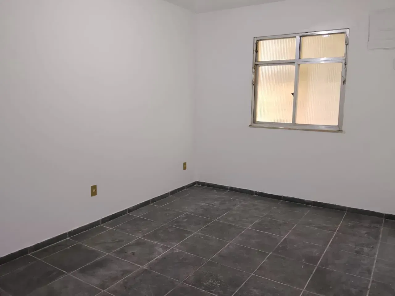 1-bedroom 1-bath apartment with no parking — photo 3