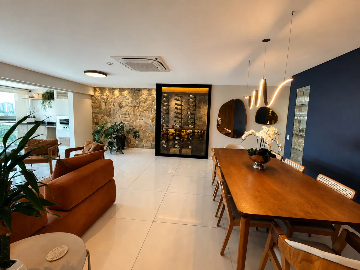 4-bedroom apartment with 4 en-suite bathrooms, 233 m² — photo 14