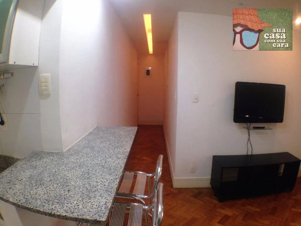 Wood or laminate floors in a one-bedroom apartment, 50 m² — photo 16