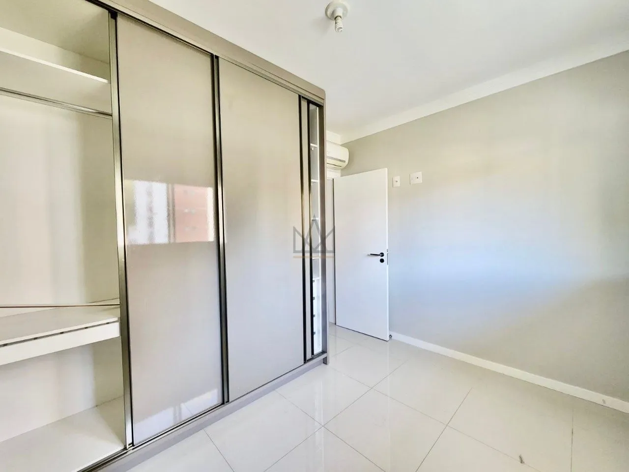 Furnished apartment, 121 m², with a mountain view — photo 18