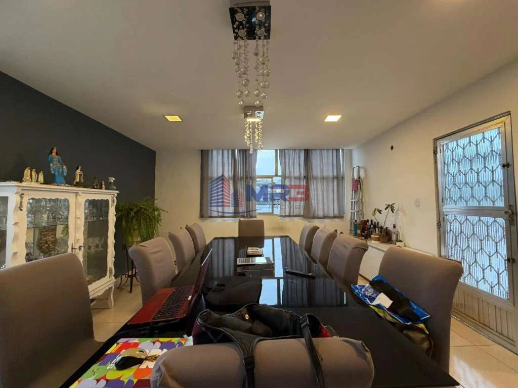 Rental house with 5 bedrooms and 600 m² — photo 3