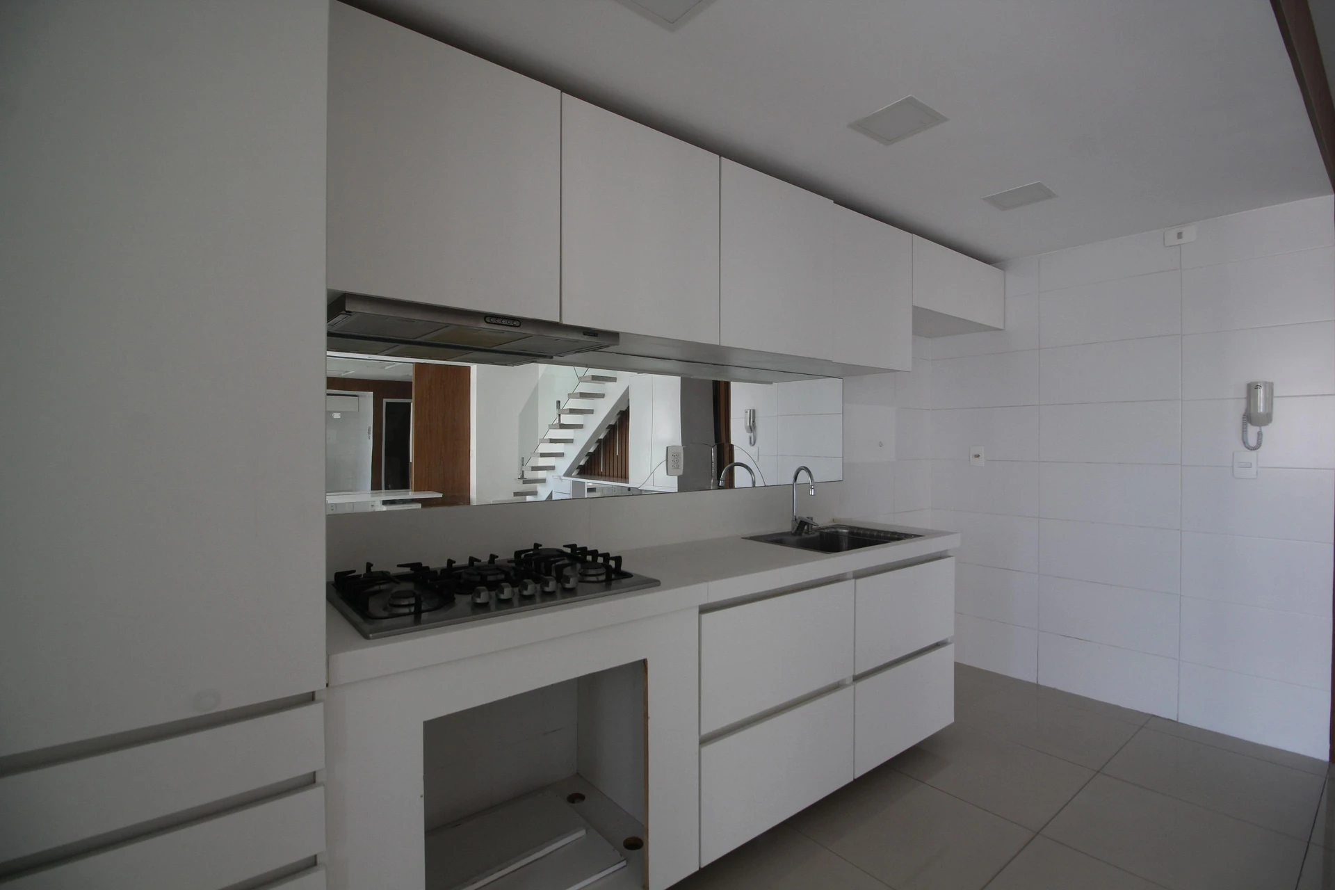 Apartment, 116 m², with a glass-enclosed balcony — photo 25