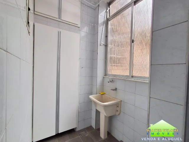 Wood or laminate floors in a 2-bedroom house, 80 m² — photo 9
