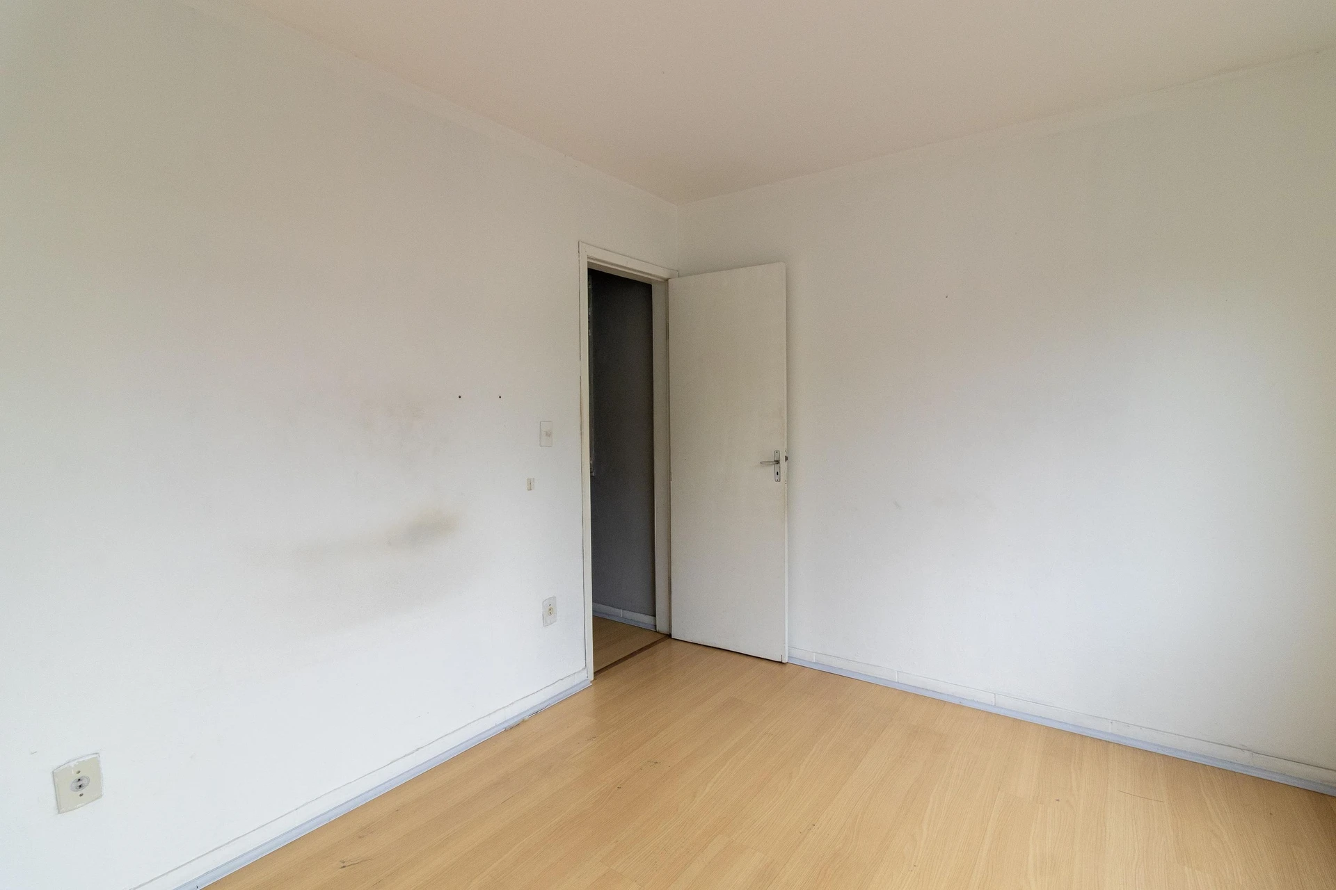 Apartment, 50 m², with wood or laminate floors — photo 22
