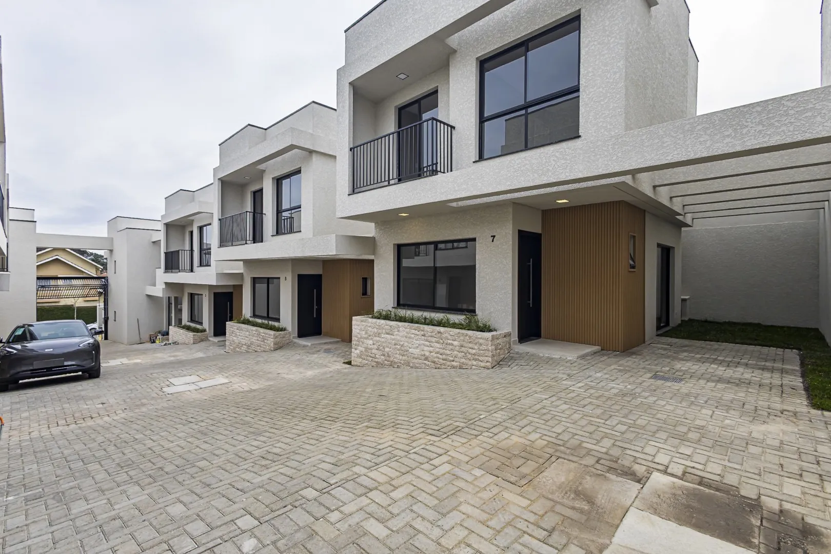 House with 3 bedrooms, 3 baths and 2 parking spots — photo 43