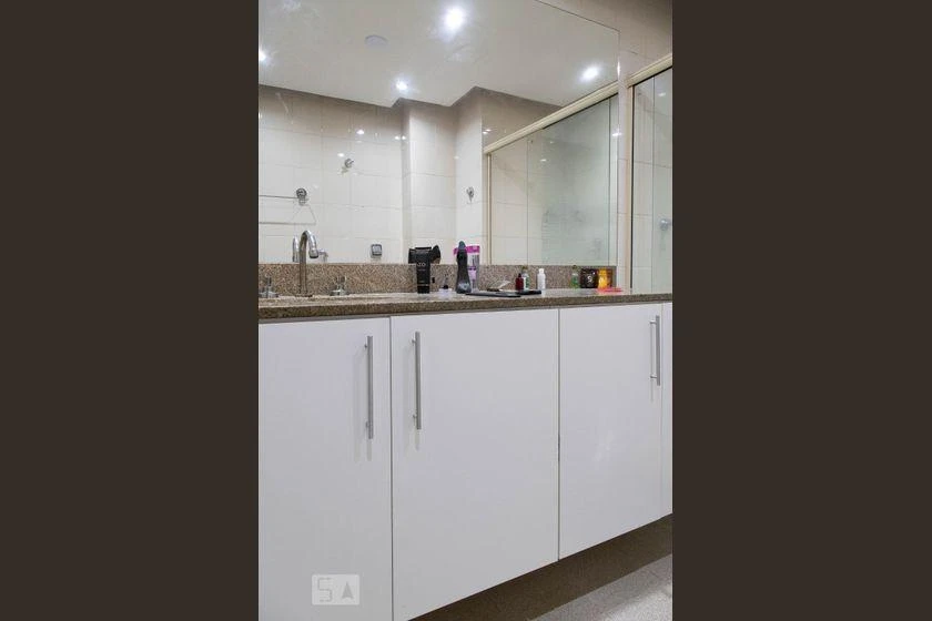 Rental apartment with 4 bedrooms and 150 m² — photo 37