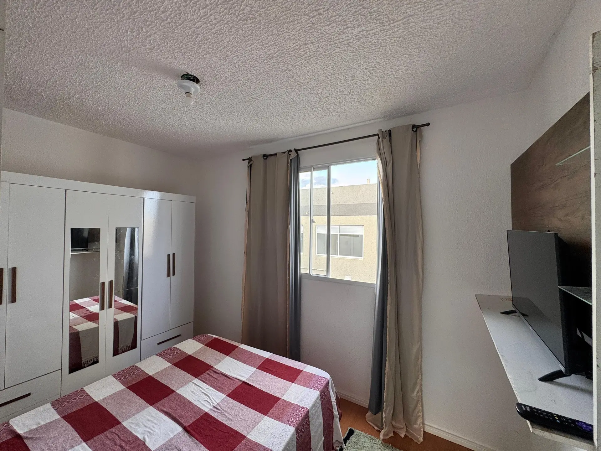 Furnished 2-bedroom apartment with 1 bathroom — photo 5