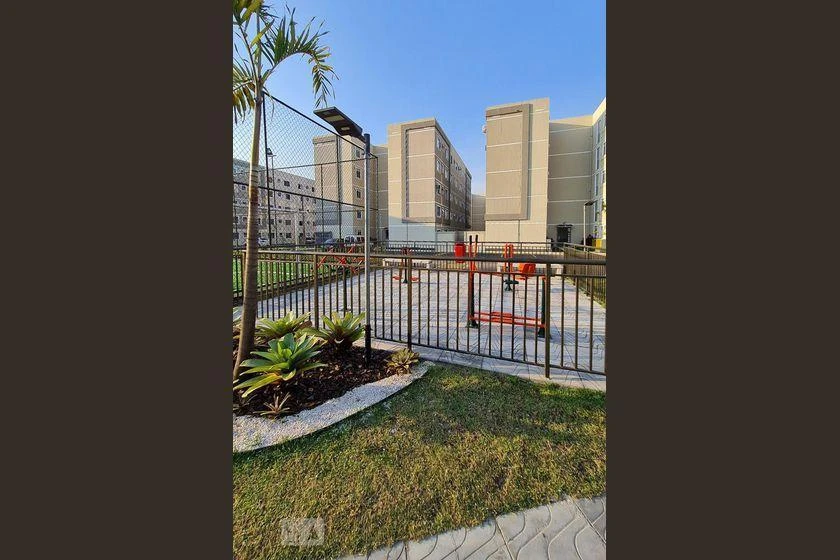 2-bedroom apartment in a building with a pool — photo 44