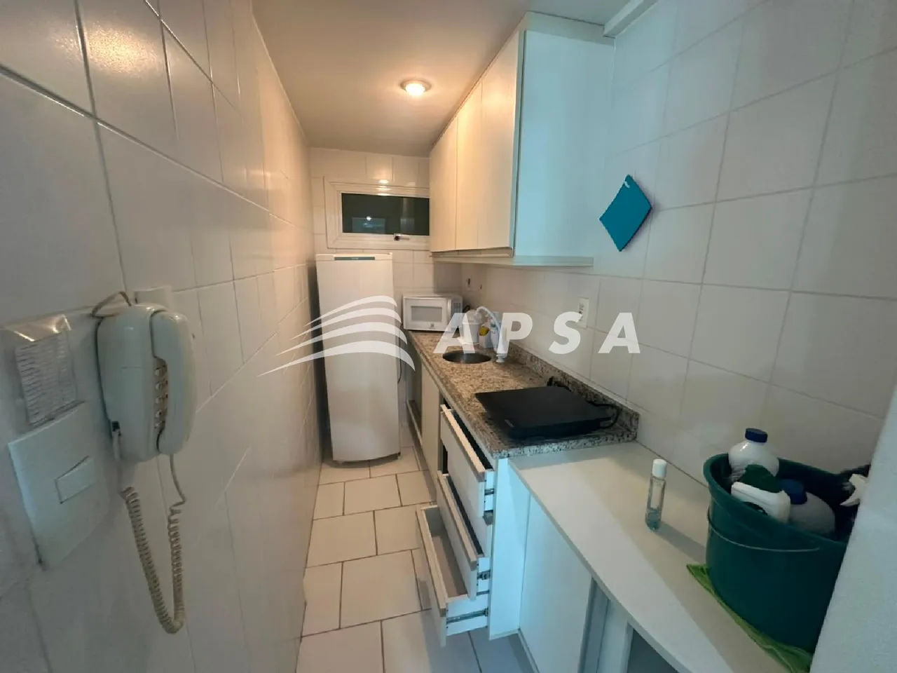Furnished 1-bedroom apartment with a washing machine — photo 2