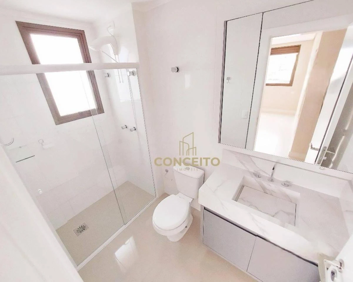 3-bedroom apartment in a building with a pool — photo 5