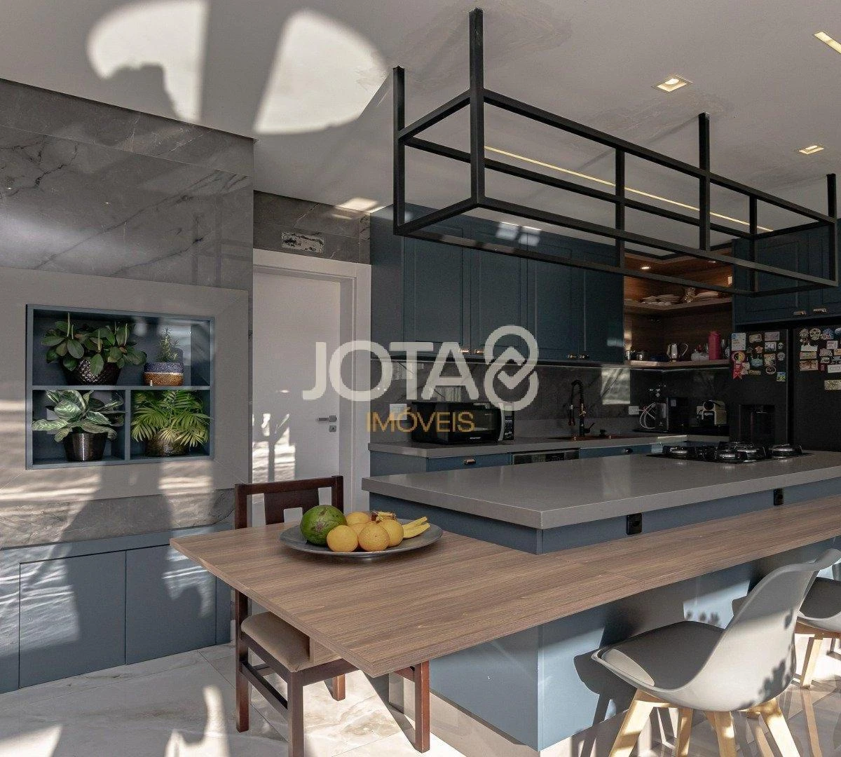 Мебльований будинок 283 м² з відкритою кухнею — photo 16