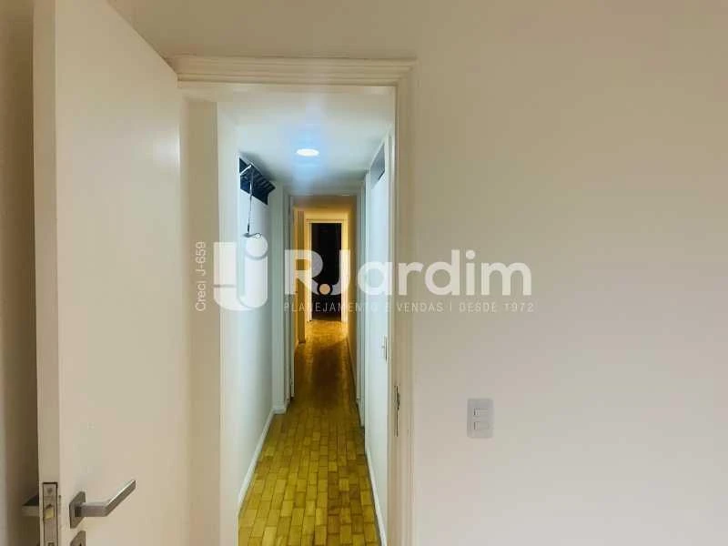 Apartamento com 3 quartos, 3 banheiros e varanda — photo 17