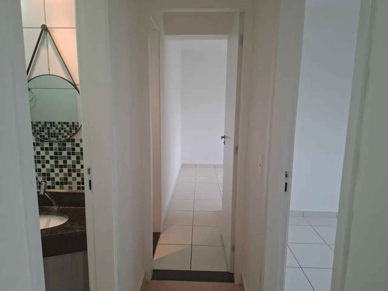 2-bedroom apartment with suite and private garden — photo 10