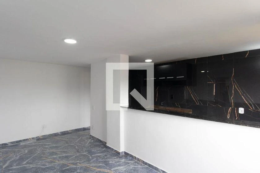2-bedroom apartment with a washing machine