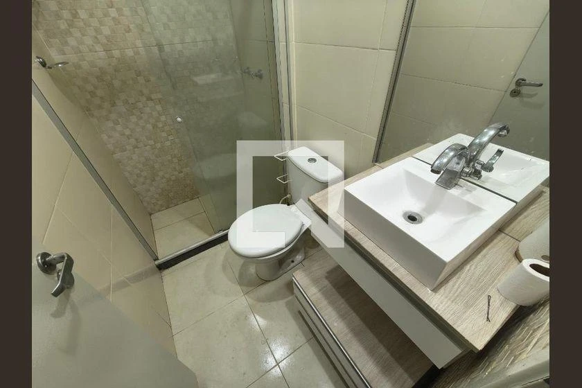 2-bedroom apartment in a building with a gym — photo 32