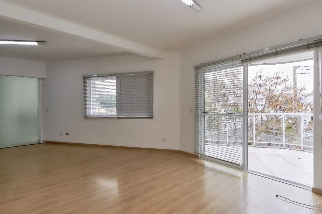 3-bedroom apartment with balcony and 120 m² — photo 23