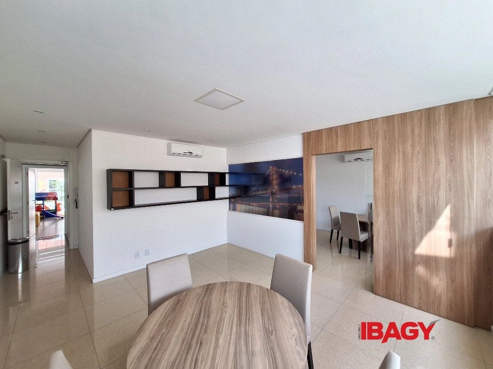 Apartment, 75 m², with a glass-enclosed balcony — photo 21