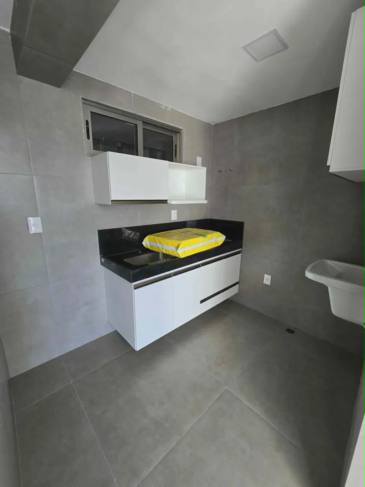 55 m² apartment with 2 bedrooms and a closed kitchen — photo 8