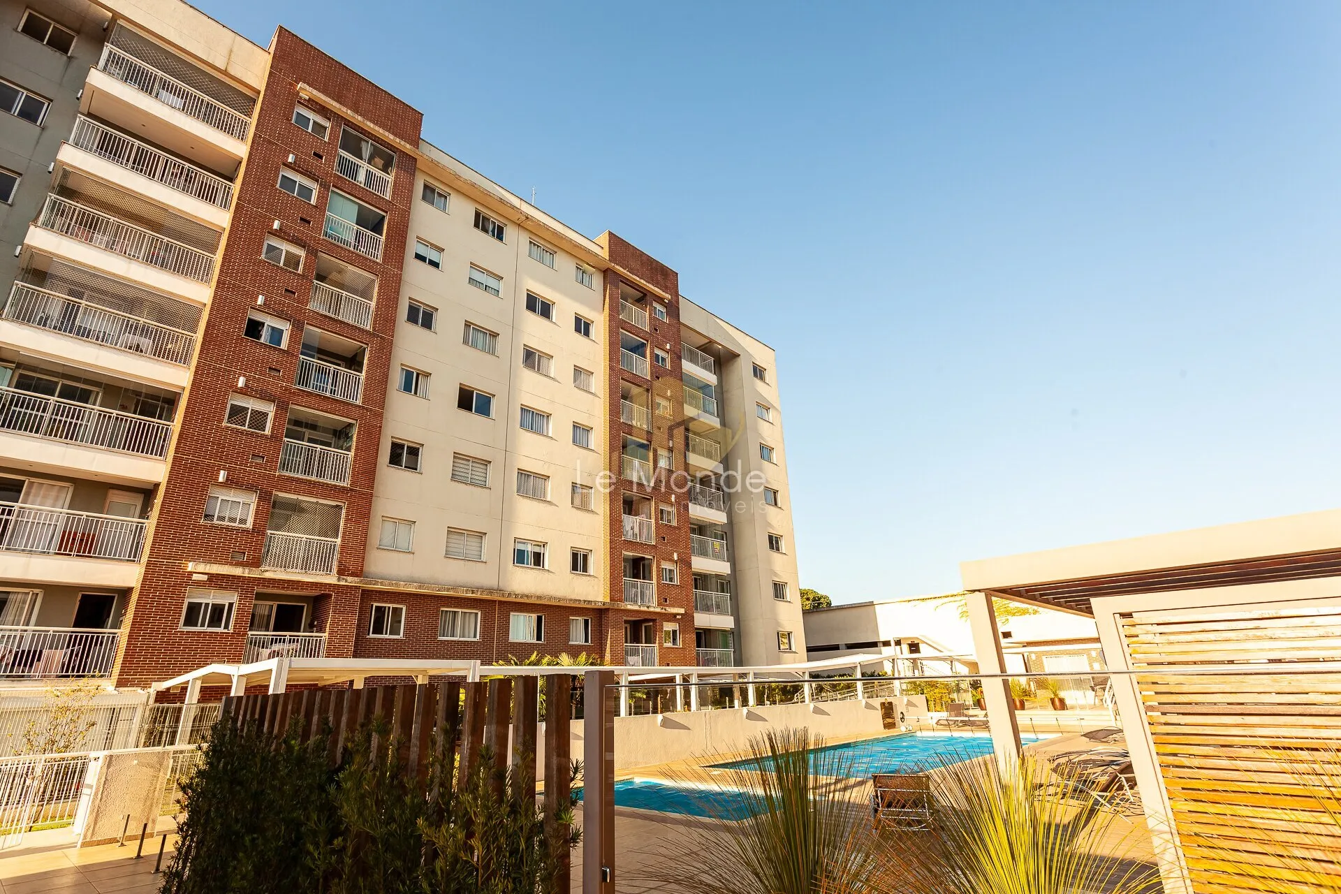 2-bedroom apartment with a balcony — photo 40