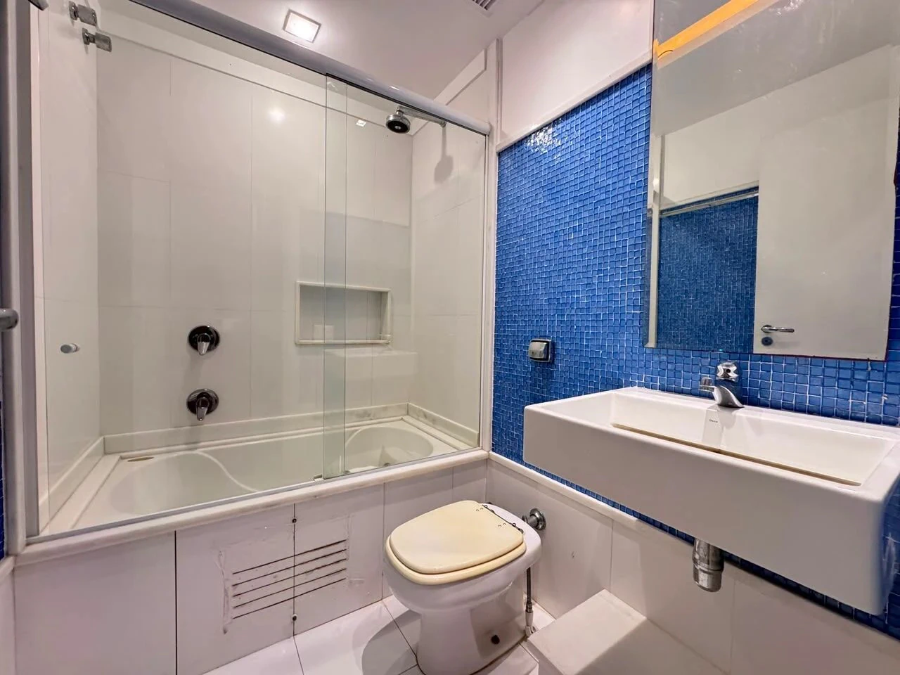 Apartamento amueblado de 4 dormitorios con 3 suites y 200 m² — photo 24