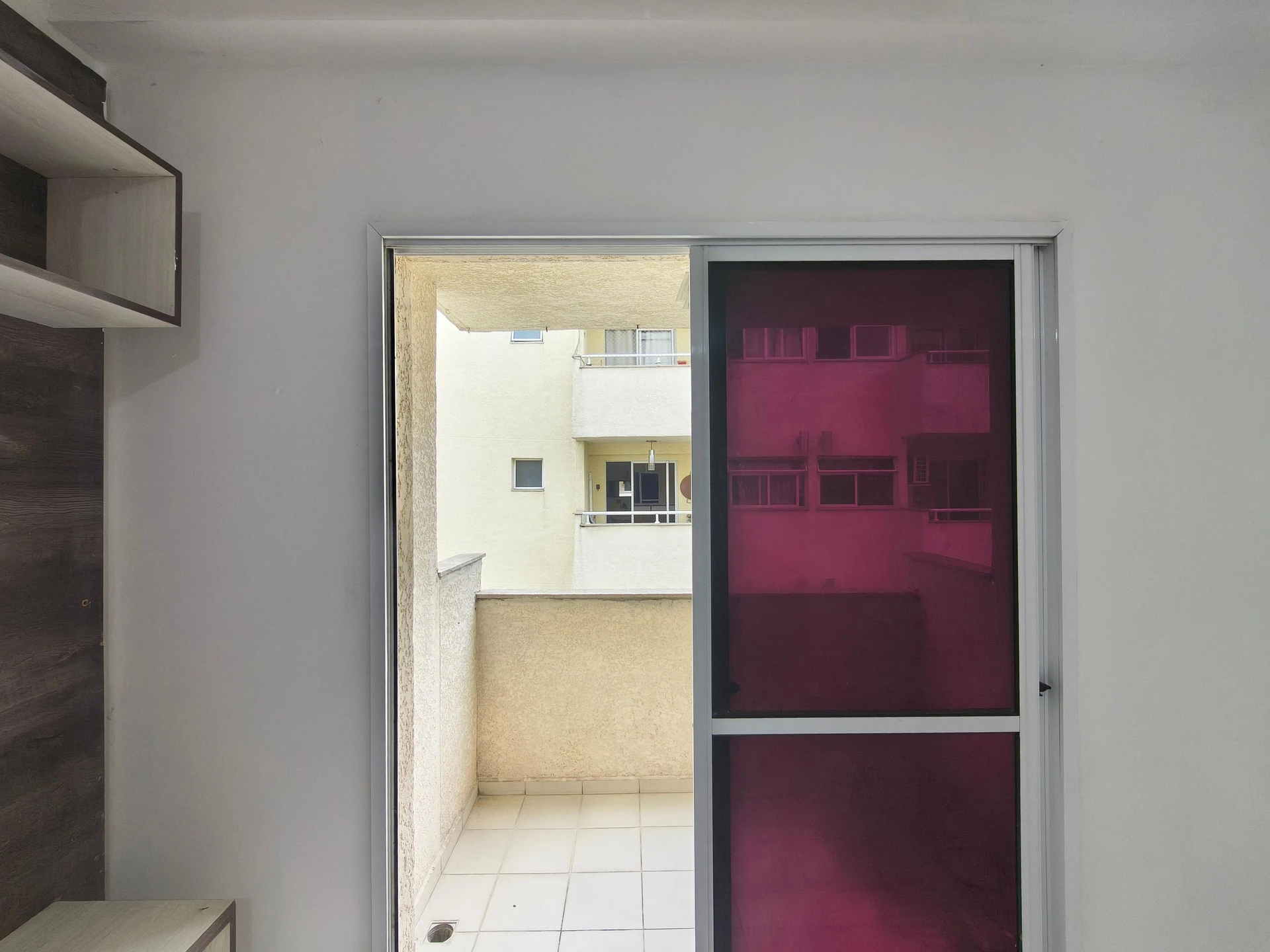 2-bedroom apartment in a building with a gym — photo 4