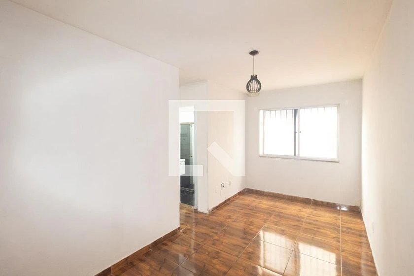 Apartamento de 2 quartos com piso de cerâmica e vaga — photo 9