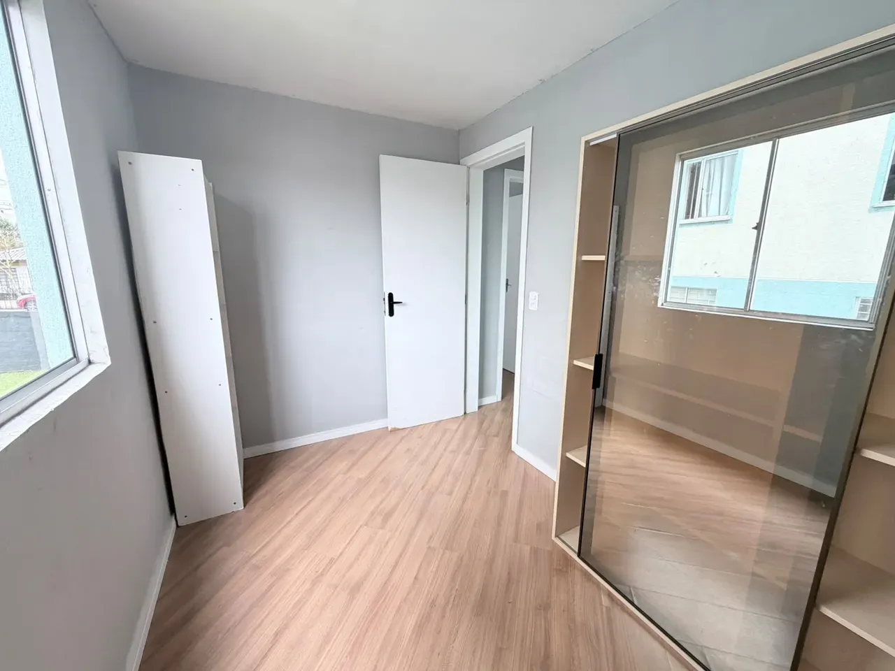 Wood or laminate floors in a 2-bedroom apartment, 42 m² — photo 2