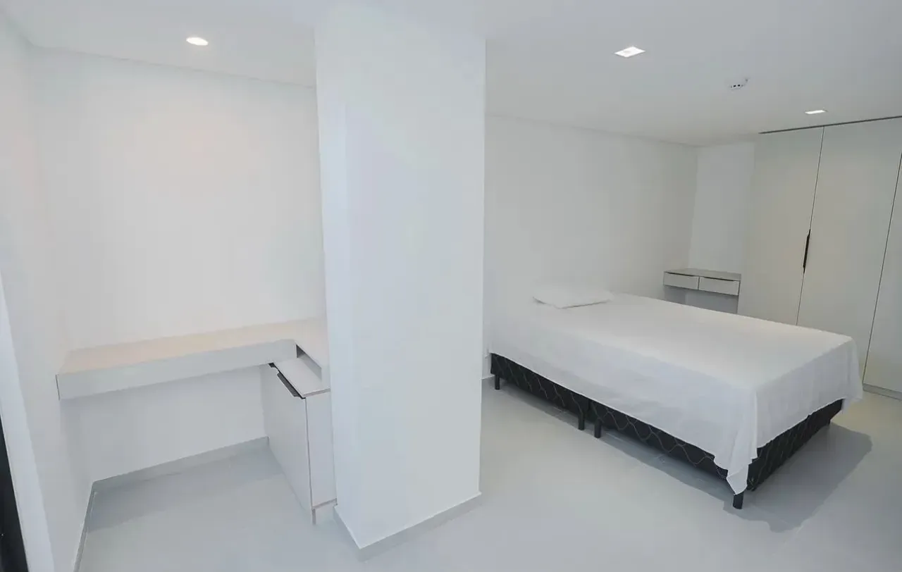 Furnished 2-bedroom apartment with parking