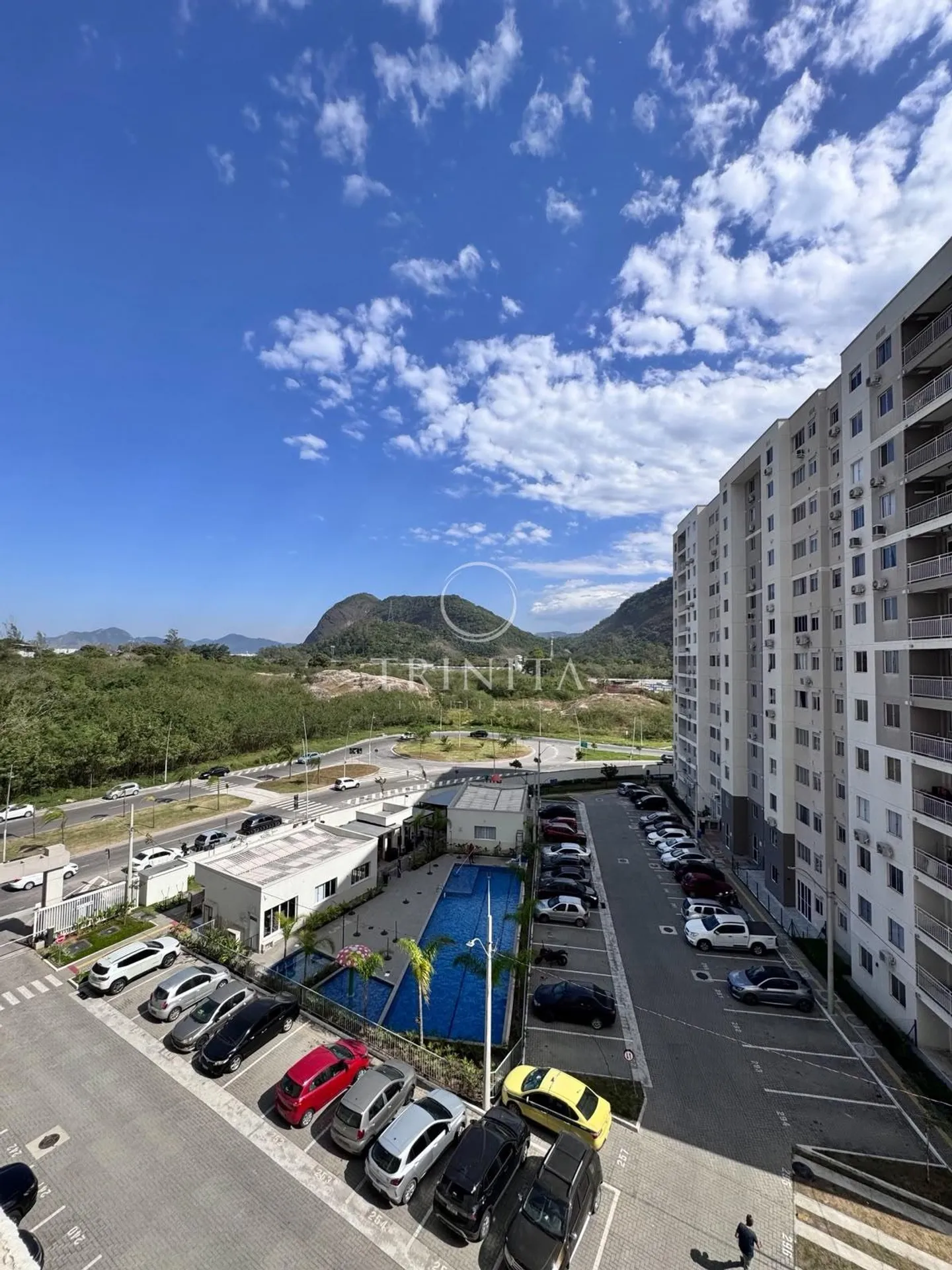 2-bedroom apartment with a mountain view in Rio de Janeiro — photo 34