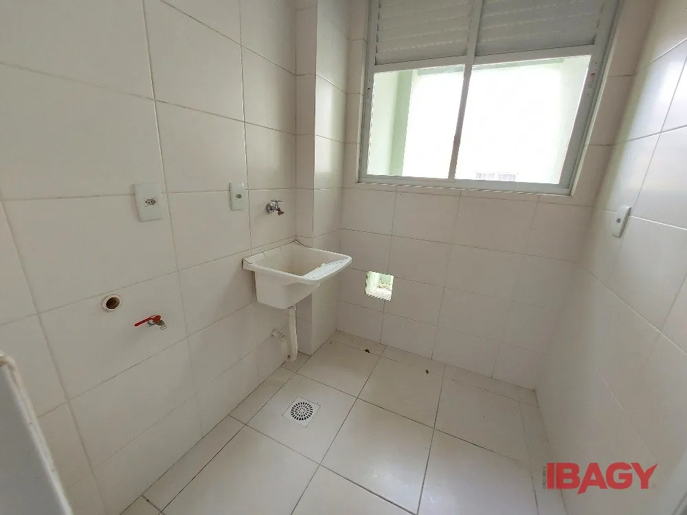 Home office in a 3-bedroom apartment, 77 m² — photo 6