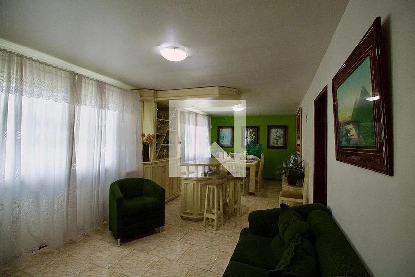 360 m² house with a washing machine and a home office — photo 6