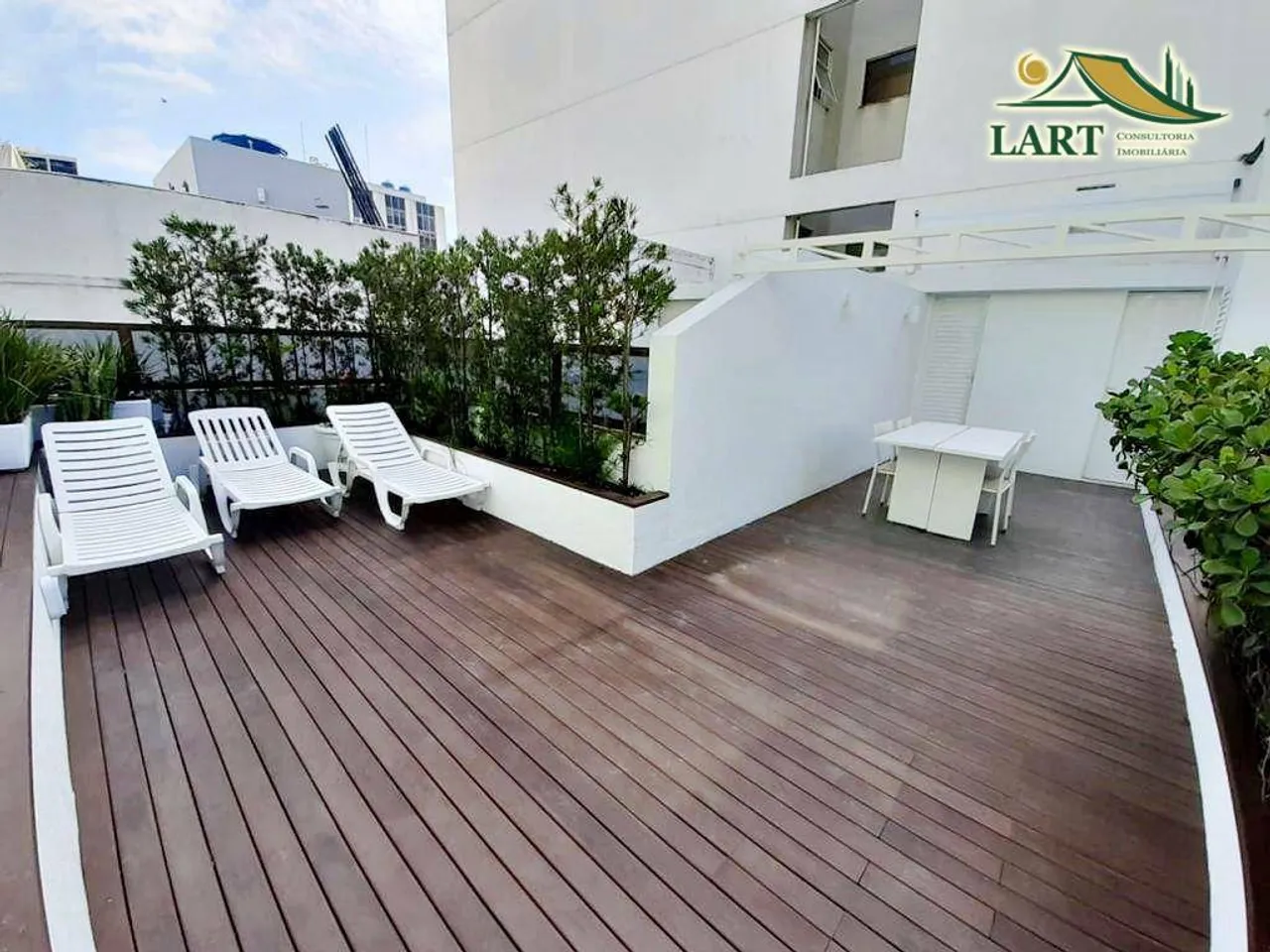 Cobertura-style apartment with 3 bedrooms and 450 m² — photo 15