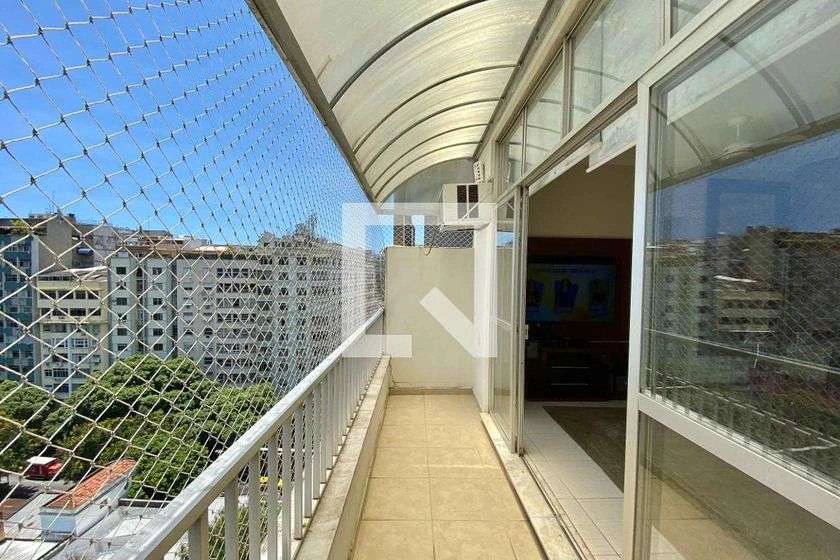 Penthouse with 2 bedrooms and 140 m² with city views