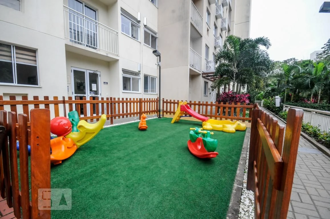 Unfurnished 3-bedroom apartment with balcony — photo 24