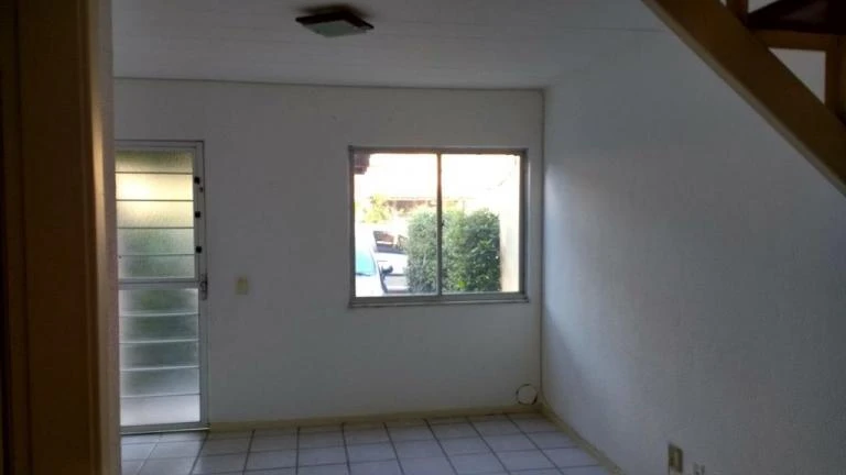 Casa com 3 quartos e cozinha separada com fogão a gás — photo 6