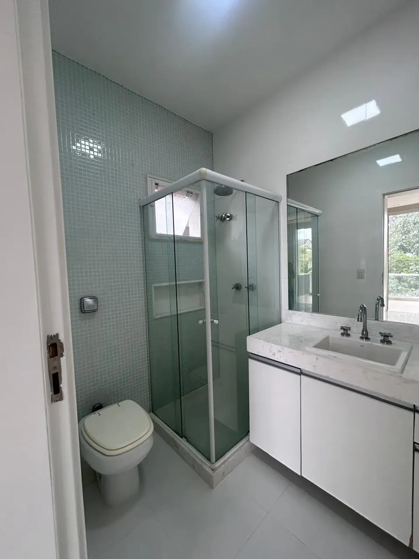 5-bedroom house with a walk-in closet in Rio de Janeiro — photo 17