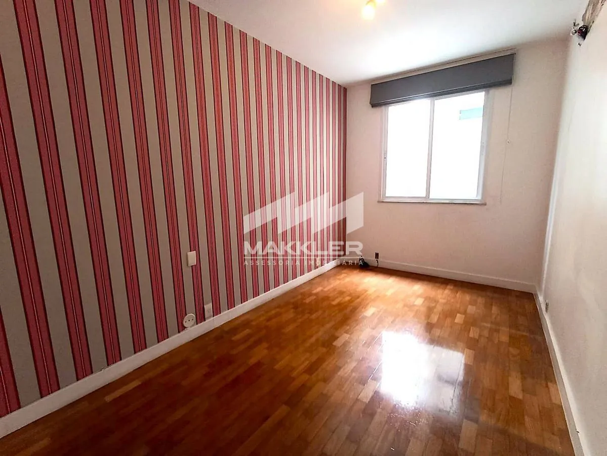 Apartment with 4 bedrooms and 4 bathrooms — photo 25
