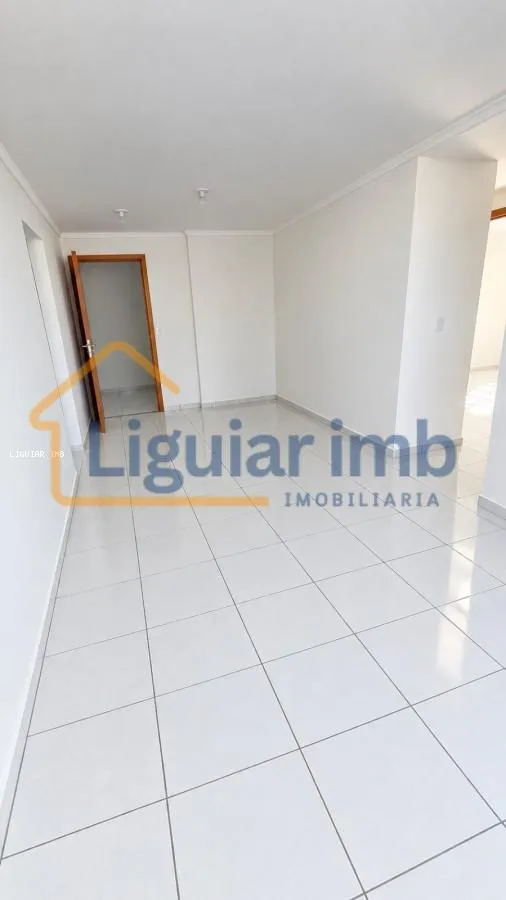Glass-enclosed balcony in a 2-bedroom apartment, 58 m² — photo 15