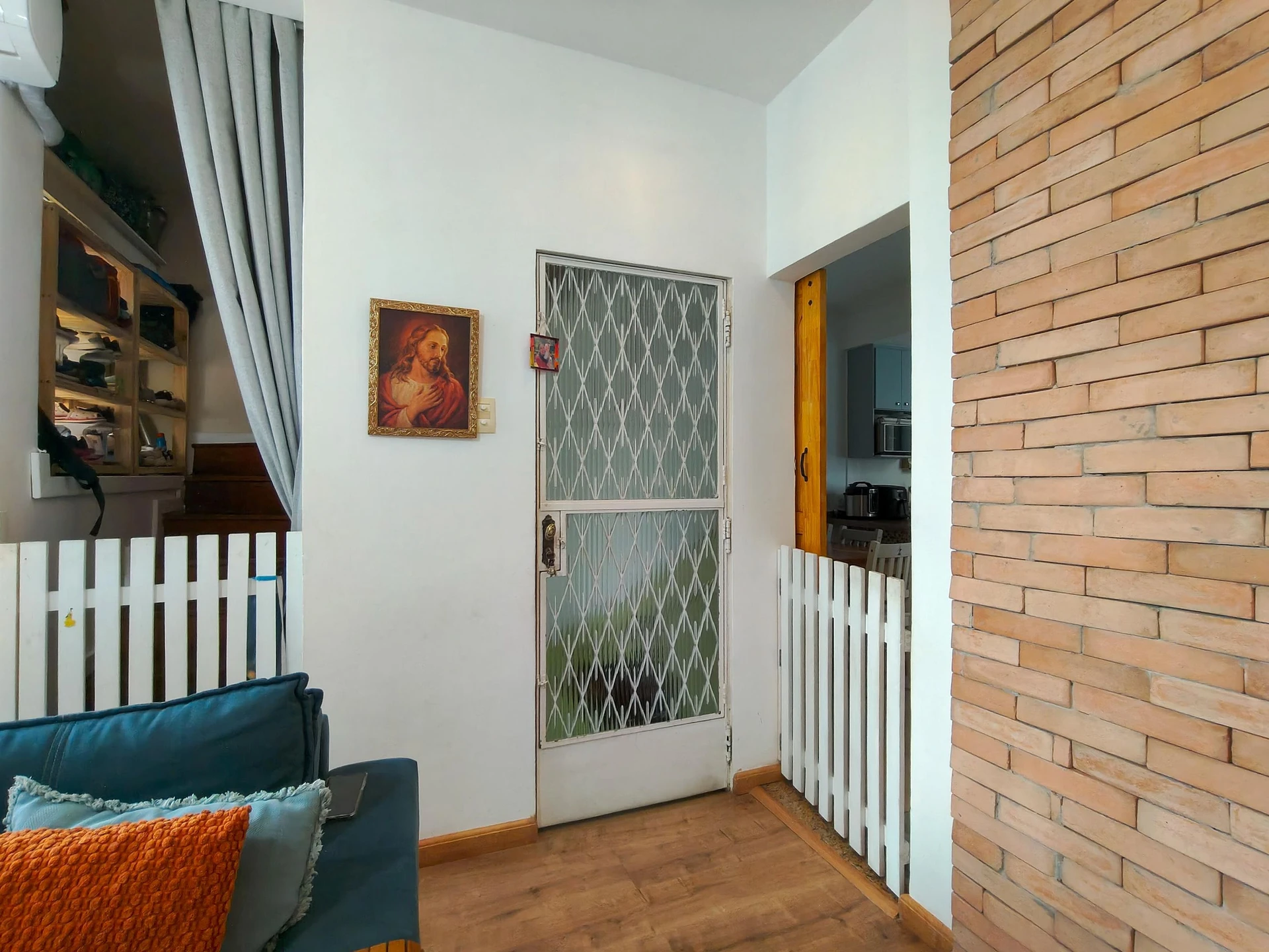 3-bedroom apartment with a mountain view in Rio de Janeiro — photo 51