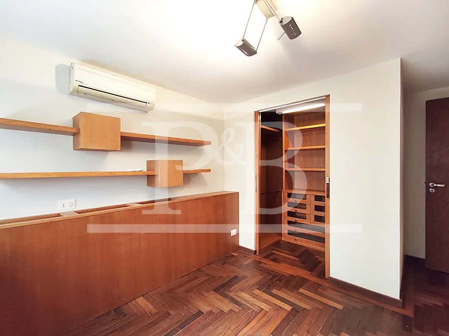 Penthouse with 4 bedrooms and 4 baths, 539 m² — photo 41