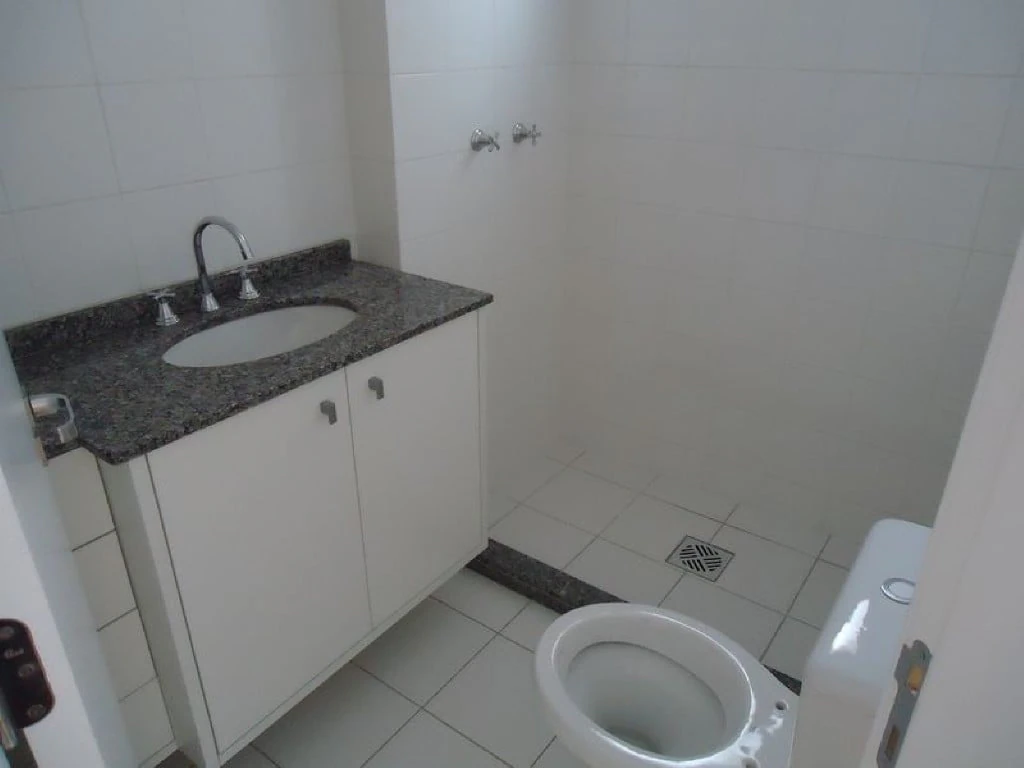 3-bedroom apartment, 1 with its own bathroom, 126 m² — photo 15