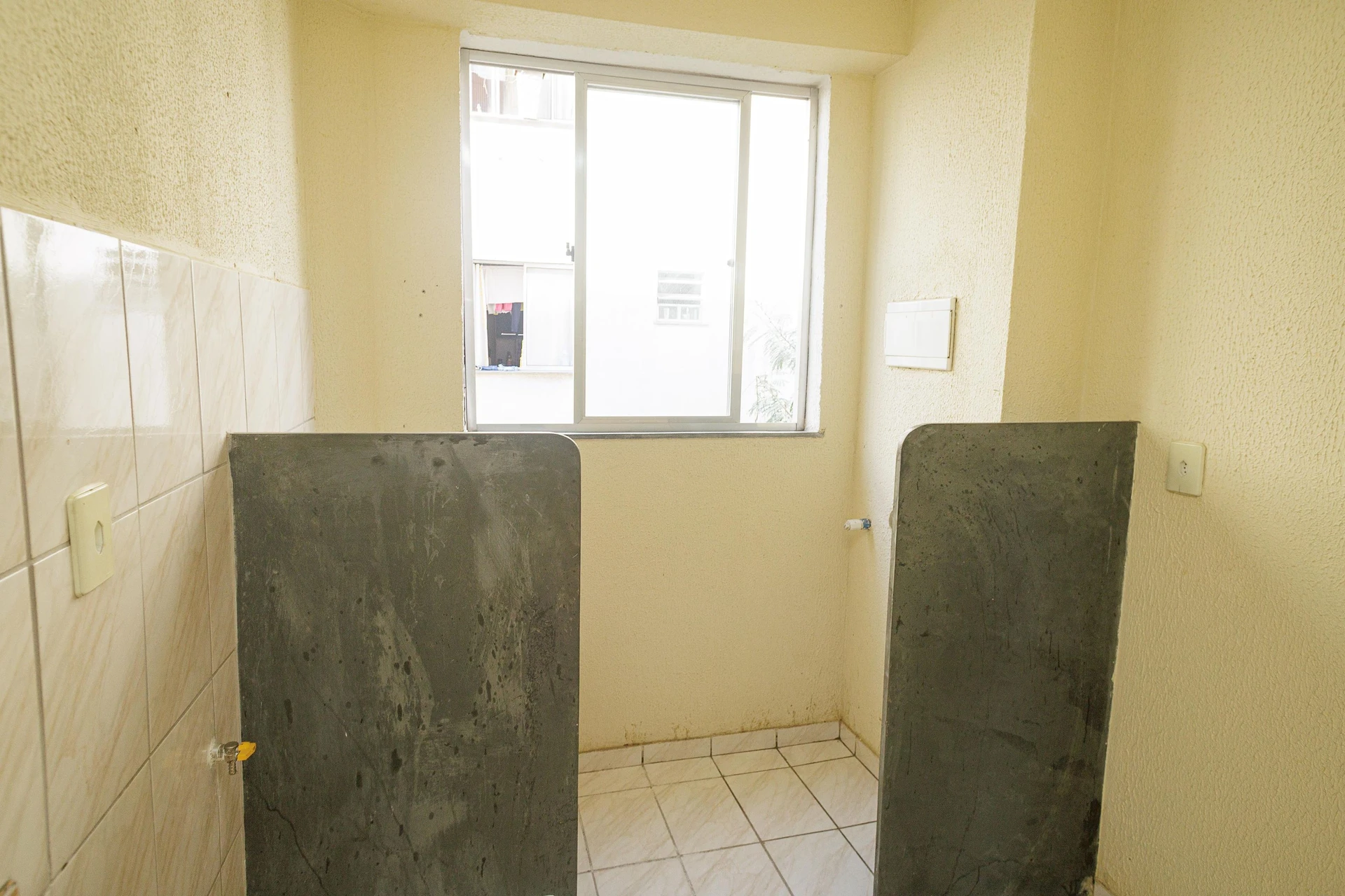 Unfurnished apartment with 2 bedrooms and 1 parking space — photo 3