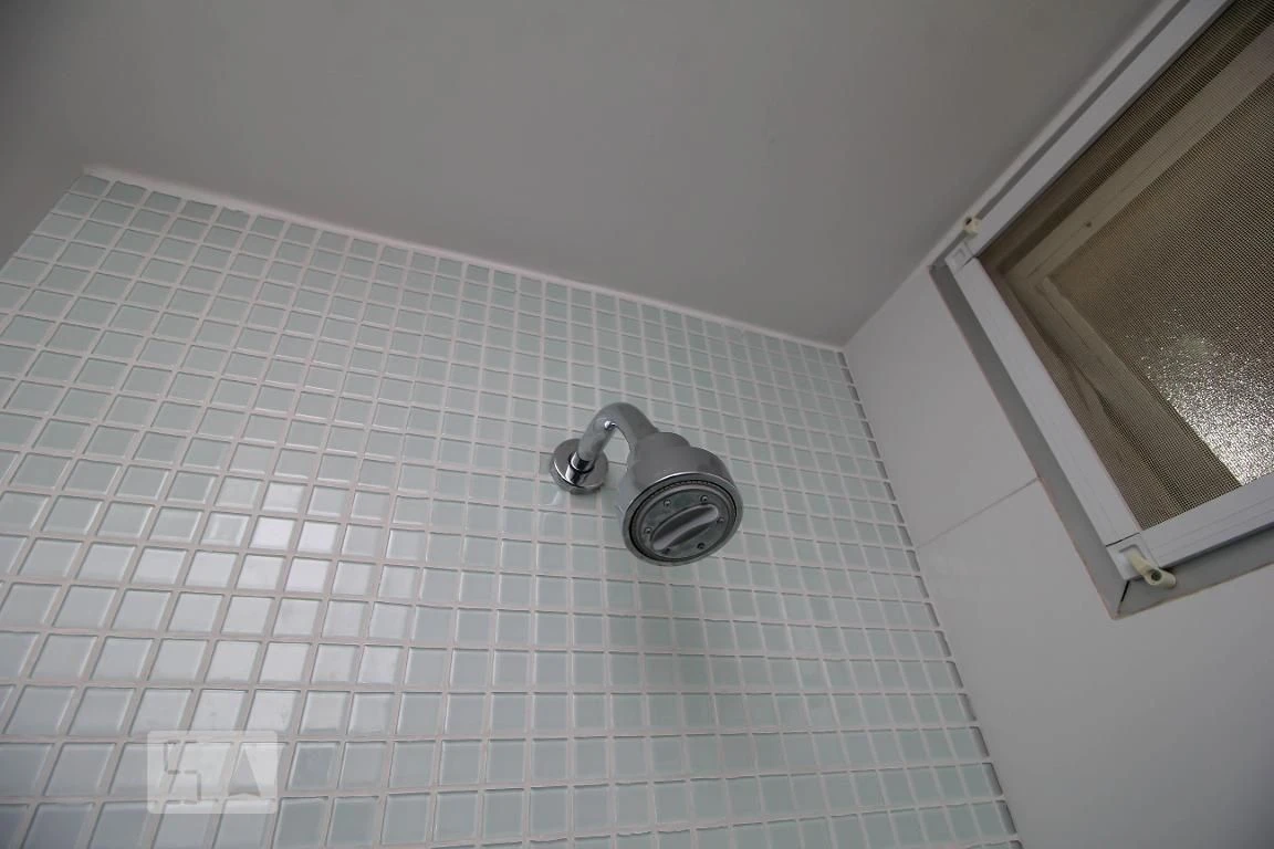 3-bedroom apartment with a glass-enclosed balcony — photo 17