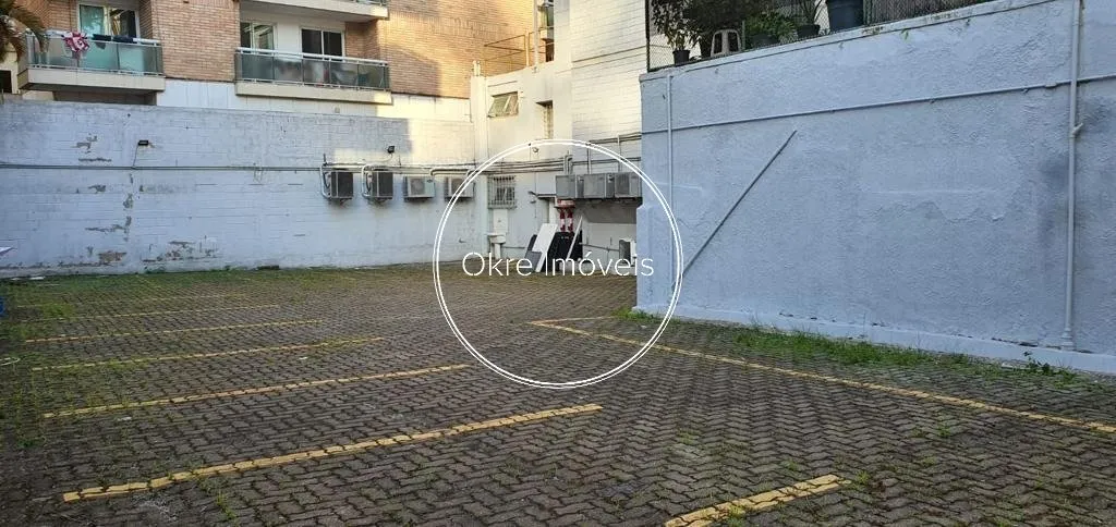 House with 1 bedroom and 5 bathrooms, 600 m² — photo 25