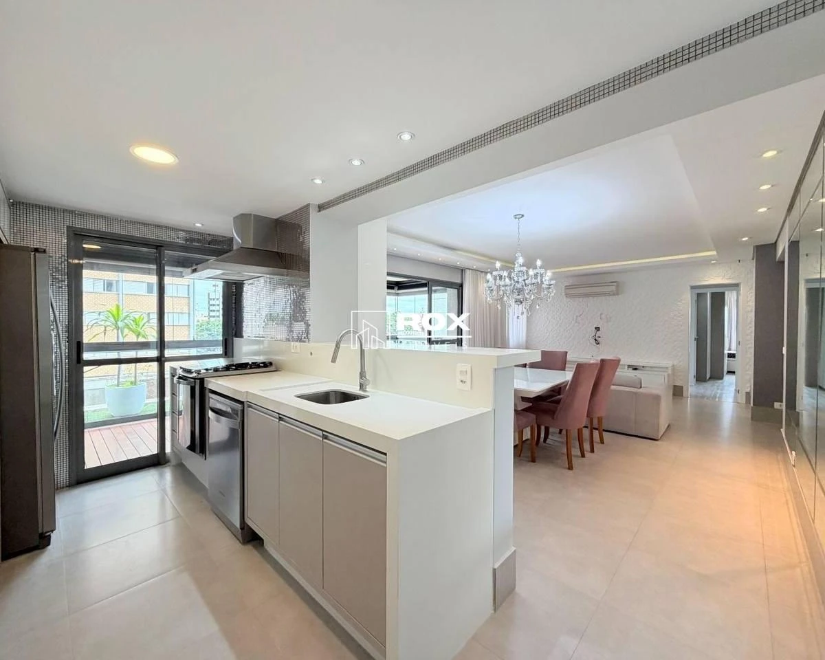 Мебльована квартира з 3 спальнями-сюїтами на 167 м² — photo 15