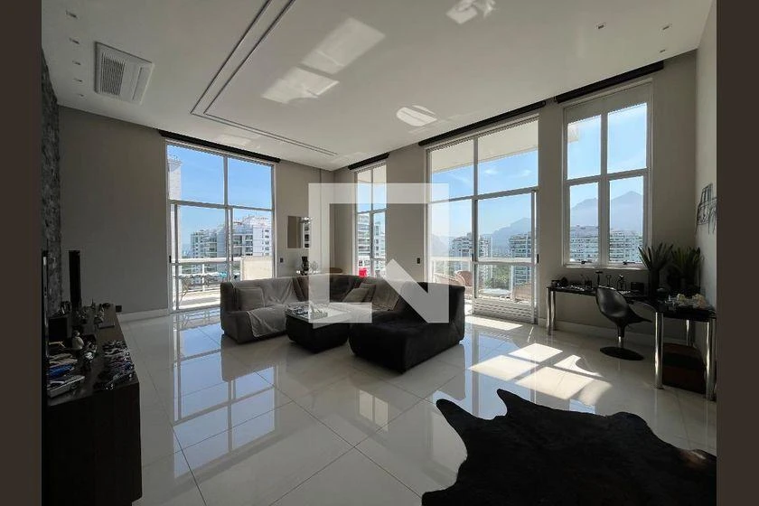 One-bedroom apartment with a mountain view — photo 7