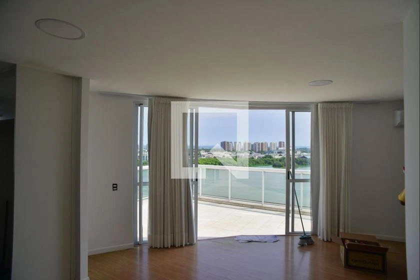 3-bedroom apartment with 225 m², 1 suite and balcony — photo 13