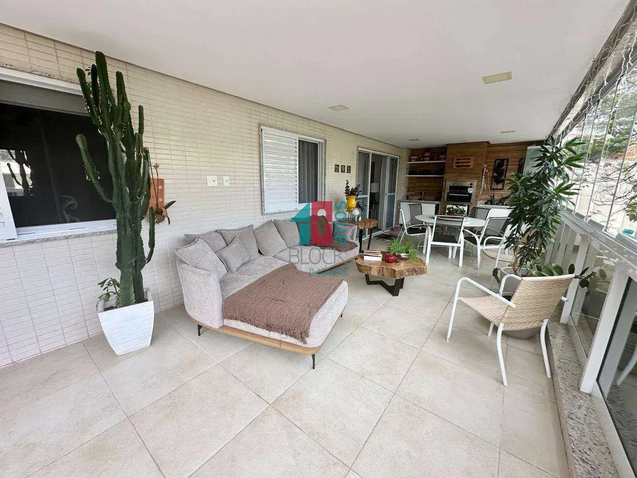 160 m² apartment with 4 bedrooms and 3 en-suites — photo 4