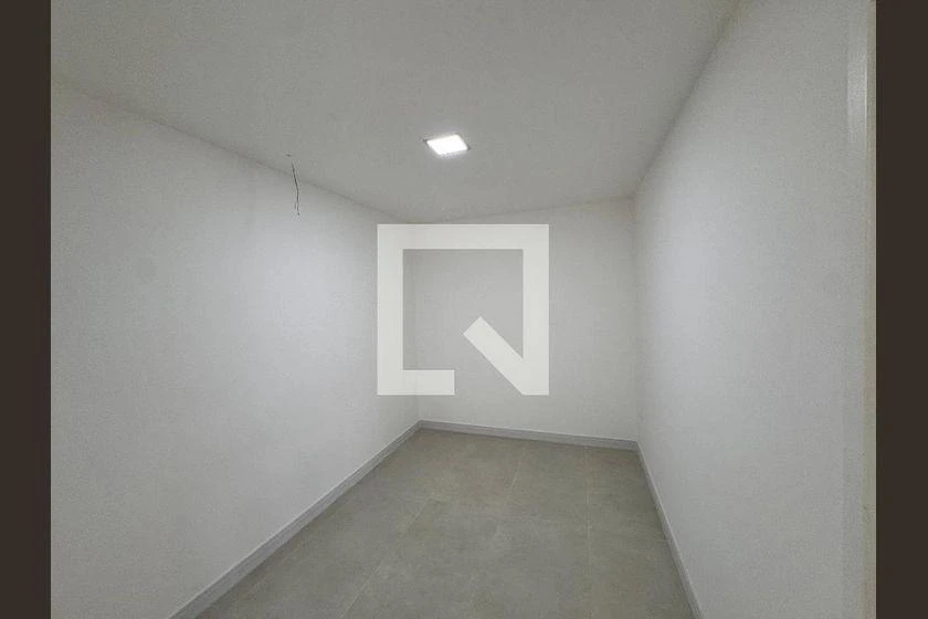 Rental house with 4 bedrooms and 222 m², balcony — photo 49